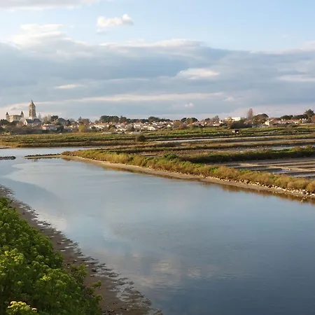 Lilas By Interhome Holiday home Noirmoutier-en-l'Ile